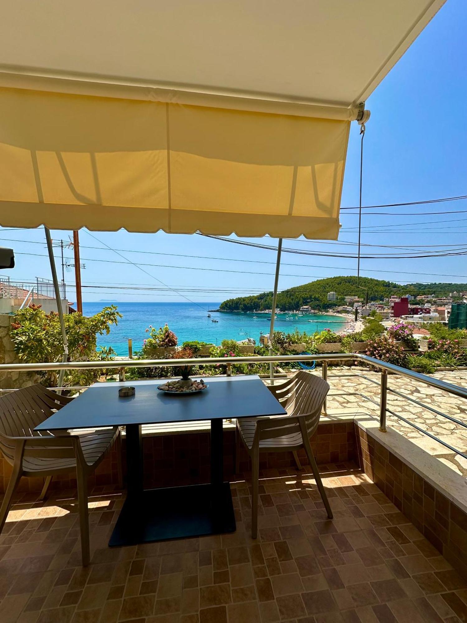 Fane'S Apartments Himare Buitenkant foto